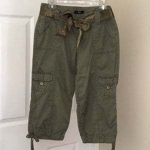 Express cropped cargos size 4